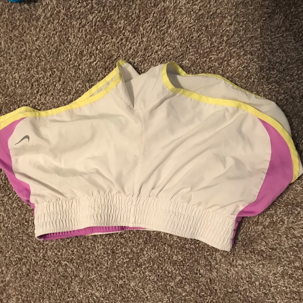Nike dri fit shorts!! Size Medium!!